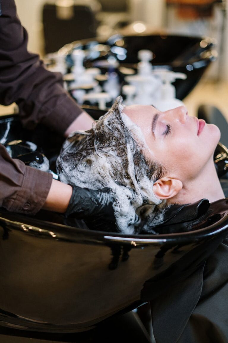 La Routine per la Cura dei Capelli Maschili: Capelli Sani e Forti